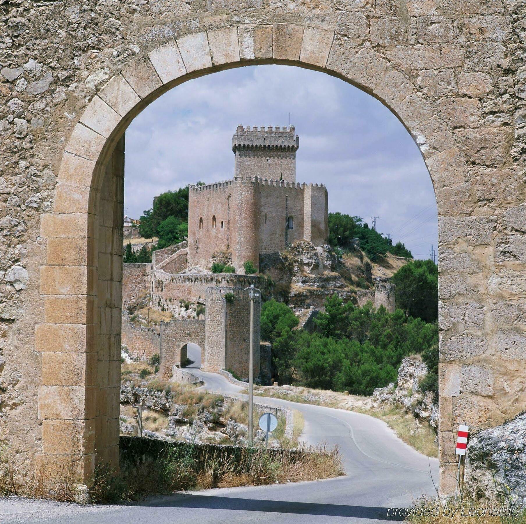 Hotel Parador De Alarcón Esterno foto